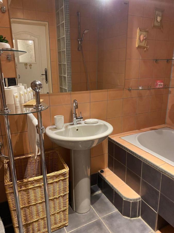 Zapustna Nowa Leilighet Warszawa Eksteriør bilde